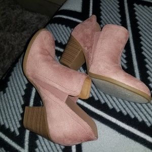 Size 8 Blush pink booties